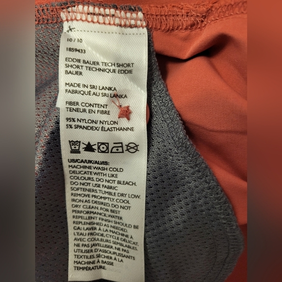 NEW- Eddie Bauer Women's Coral Cargo Shorts, Size 10 (32) - Picture 5 of 8